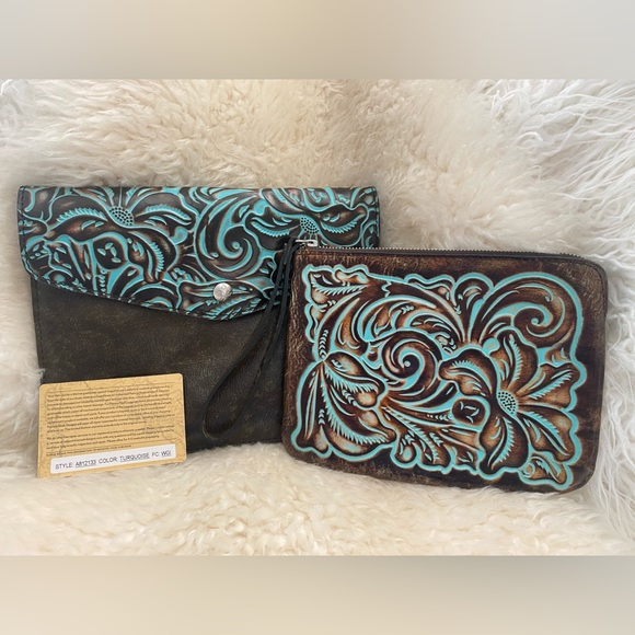 Patricia Nash Tooled Turquoise Genuine Leather Envelope Clutch & Wristlet NEW - Picture 1 of 10